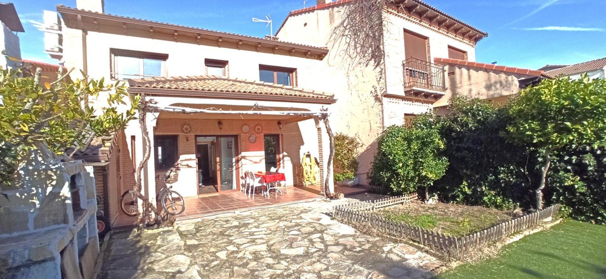 Villa La Higuera De Gredos Higuera de las Dueñas Exterior foto